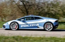 Policjanci w Lamborghini pokonali 490 km w 2h! Wieźli ważną przesyłkę -...