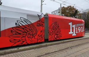 Dziś na ulice Wrocławia wyjechał Tramwaj Niepodległości.