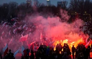 Uczestniczy marszu niczym przy protestach BLM niszczą sklepy