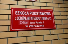 Ronda, szkoły, place, ulice... im. OFIAR Jana Pawła II. Nocna akcja aktywistów