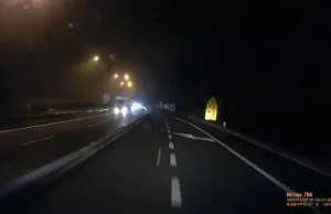 Pieszy spacerował nocą autostradą A4. O krok od tragedii!