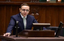 Poseł Sak z PiS: Unia ściąga nam krzyże ze ścian i proponuje eutanazję dziadka