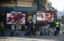 Mieszkańcy chcą zakazać krwawych billboardów w Krakowie. Co zrobią radni?
