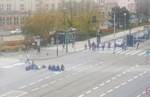 Kolejny protest kobiet: zablokowały Głogowską przy Dworcu Zachodnim