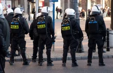 Podwyżki dla policjantów za tłumienie protestów? Sprawdzamy