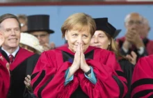 Córka pastora, doktor fizyki. 15 lat temu Angela Merkel objęła urząd...