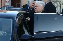 "GW": Kaczyński został wywieziony w kamizelce kuloodpornej przed...