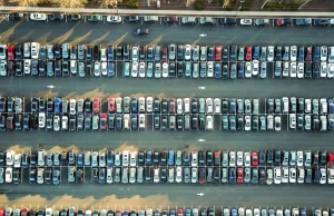 Samochody są coraz większe, a miejsca parkingowe nie. I to jest problem
