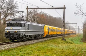 Cztery holenderskie pociągi DM90 jadą do Polski. Trafią do SKPL?