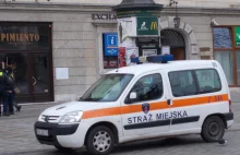 Kraków: strażnik miejski obiecał koleżance pomoc w interwencji w zamian za seks