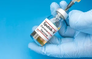 Rosja zaczęła szczepić ludność własną szczepionką Sputnik V. "92% skuteczności"