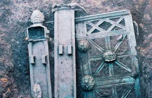 Niezwykły artefakt odkryty w Serbii - ozdobna rzymska brama z brązu (GALERIA)