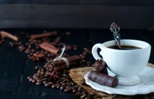 Czym się różni kwaśność kawy od jej kwasowości? Sprawdź już teraz.