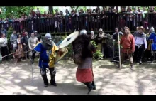 Walka na głowy Jarmark Średniowieczny Zamek Grono