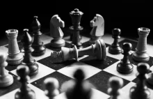 „Gambit królowej”, czyli szachy jako motyw literacki