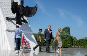 Holenderski sąd zasądza ochłapy dla ofiar holenderskich zbrodni