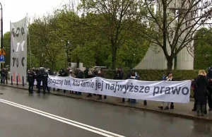 Nie przyjęły mandatów od policji, dostały kary z sanepidu.