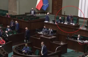 PiS przegrało głosowanie, Gliński do Witek: "Elżbieta, jest prośba szefa"