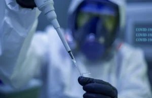 Prof. Gut : osoby które przeszły zakażenie SARS-CoV-2 nie muszą się szczepić