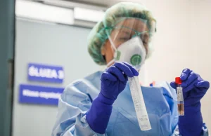 Polscy naukowcy opracowali test pozwalający odróżnić SARS-CoV-2 od grypy