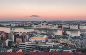 Jak rząd Orbana zdestabilizował rynek mieszkaniowy? Ceny o 75% w górę.