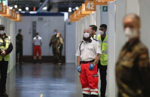 Covid,szczepionka Pfizer: przerwany łańcuch