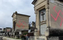 Francja: Swastyki na 67 nagrobkach na cmentarzu