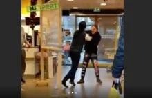 Holandia: Klienci pobili się o brak maski w supermarkecie Jumbo w Eindhoven