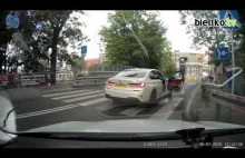 Bielsko-Biała. Kierowca BMW pobił przechodnia, którego mało co nie potrącił