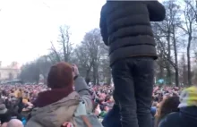 1750 koronasceptyków zebrało się dzisiaj na demonstracji w Haarlem. Bez masek