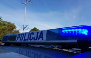 Policjanci pili alkohol na służbie. Zostali zwolnieni