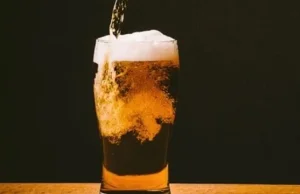 Belgia: właściciel baru usłyszał wyrok za nalanie piwa - więzienie i 1000 euro