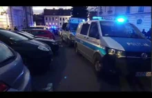 CIEKAWE POZDROWIENIA na LIVE podczas gdy POLSKA POLICJA ŁAMIE PRAWO.