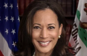 Kamala Harris, przyszła wiceprezydent USA przyszła w trampkach (na sesję...