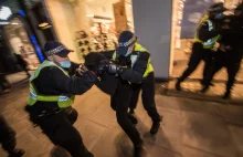 Brytyjska Policja zdenerwowana za rzucanie śnieżek podczas lockdownu