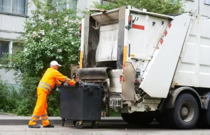 Ceny wywozu śmieci w Polsce. Zapłacimy 10 razy więcej niż średnia UE