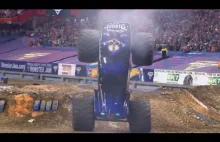 Niezwykle utalentowany kierowca Monster Truck