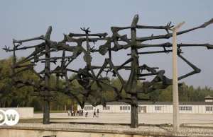 Joe Biden zarzuca muzeum KL Dachau fałszowanie historii