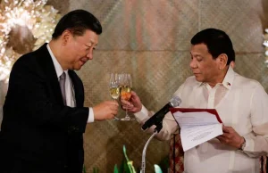 Chiny zostają przyjacielem Filipin. Zbudują kolej, obiecują szczepionki, granty