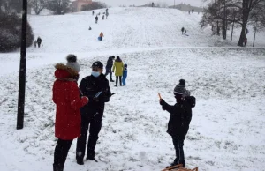 Na osiedlowych górkach pojawili się policjanci.