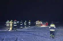 Driftował Seicento, lód nie wytrzymał! (VIDEO)