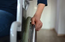 Osoby z niepełnosprawnościami i ich opiekunowie bez szans na szybsze...