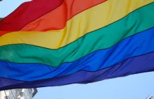 Chwaliła Indonezję jako kraj przyjazny osobom LGBT. Została deportowana
