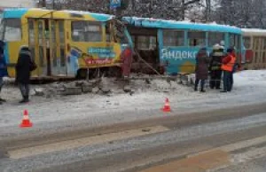 Groźny wypadek tramwaju w Rosji [ZDJĘCIA