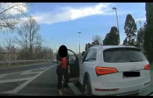 Kobieta szeryf w Audi dzwoni na Policję i przyjmuje mandat!