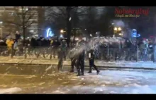 Policjanci w Rosji vs Śnieżki ❄ Policemen in Russia vs Snow balls