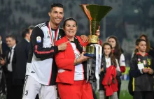 Mama Cristiano Ronaldo zdradziła sekret. Słynny piłkarz robi to raz w tygodniu