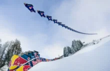 Rekonesans ekstremalnej trasy narciarskiej przy udziale skoczków Wingsuit