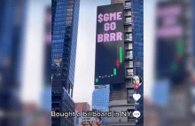 Użytkownik Reddit wynajmuje cyfrowy baner świetlny Gamestop na Times Square m]