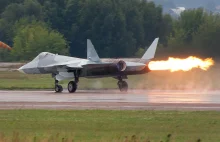 Rosja chwali się pierwszym seryjnie produkowanym myśliwcem Su-57